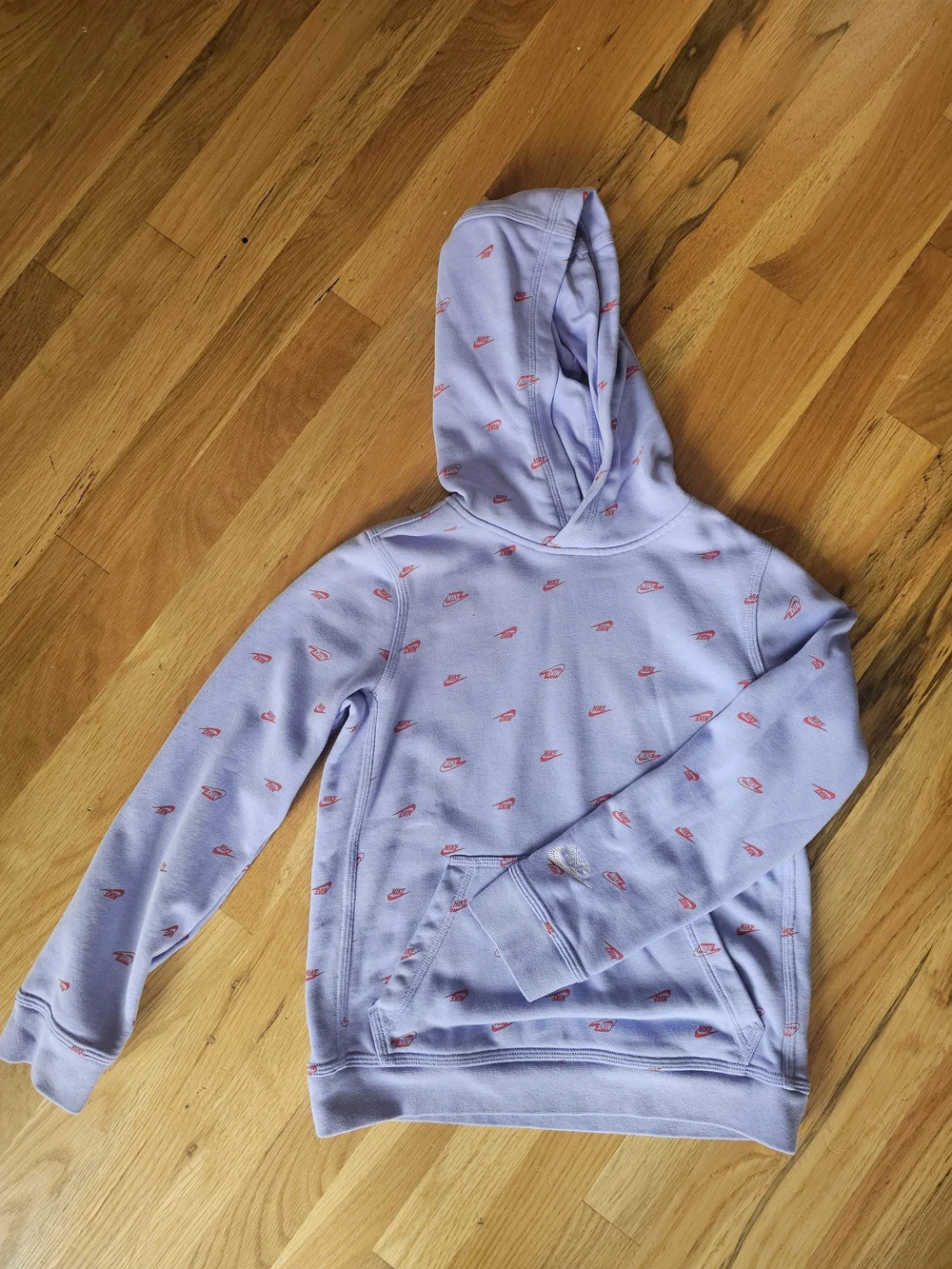 Girls Nike Lilac Hoodie with Red Swoosh Pattern